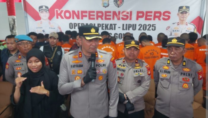 Kapolres Gowa Pimpin Konferensi Pers Hasil Operasi Pekat Lipu 2025: 270 Tersangka Diamankan