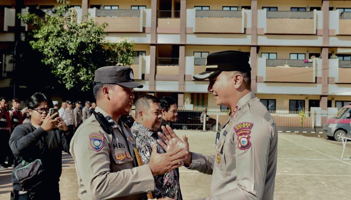 Kapolres Gowa Pimpin Upacara Penyerahan Penghargaan Juara 1 Pos Satkamling Tingkat Polda Sulsel Tahun 2025