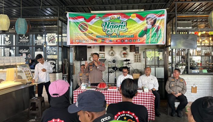 Dirbinmas Sosialisasi Aplikasi “Mabbulo Sibatang” Didepan Komunitas Ojol