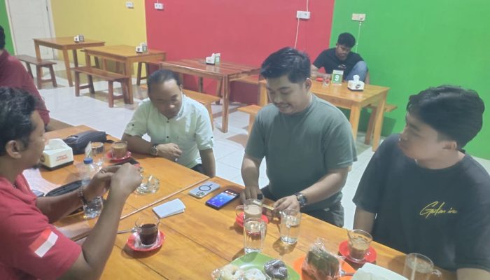 Anggota TNI Intel Kodim 1409 Gowa Gelar Silaturahmi Bersama . Yusri Yusran Aktivis Pemuda RI dan Herman Taruna.(8/11 /2025)