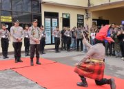 Tradisi “Angngaru” dan Tarian Paduppa Sambut Kapolda Sulsel di Polres Gowa