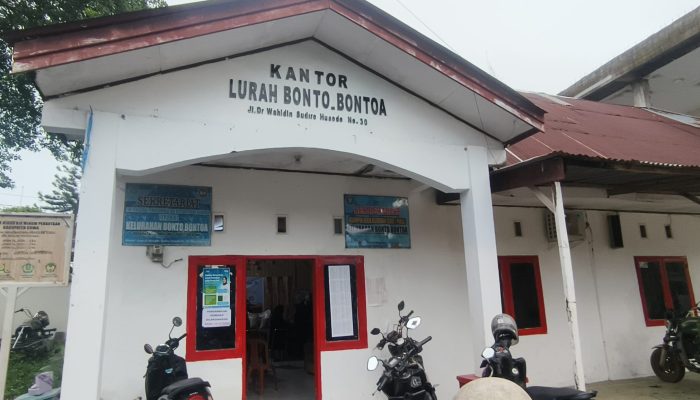 Warga RT 6 /RW 3 Perumahan Minasa Indah lorong 2 Kelurahan Bonto-Bontoa Pertanyakan Penyaluran Bantuan Bulog.