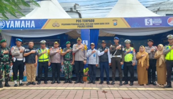 Pantau Pos Pam Nataru, Kapolres Gowa Tekankan Pelayanan Humanis kepada Masyarakat. 