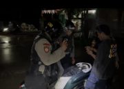 Hadir di Tengah Masyarakat, Turjawali Samapta Polres Gowa Gelar Patroli Dialogis Malam Hari