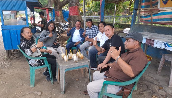 Silaturahmi Ketua Media Nasional TarunaNews.id Bersama Masyarakat Lurah Tolo Pererat Kebersamaan