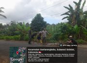 Kepala Dusun Erasayya Gunakan Dana Pribadi Perbaiki Jalan Provinsi Demi Keselamatan Pengendara